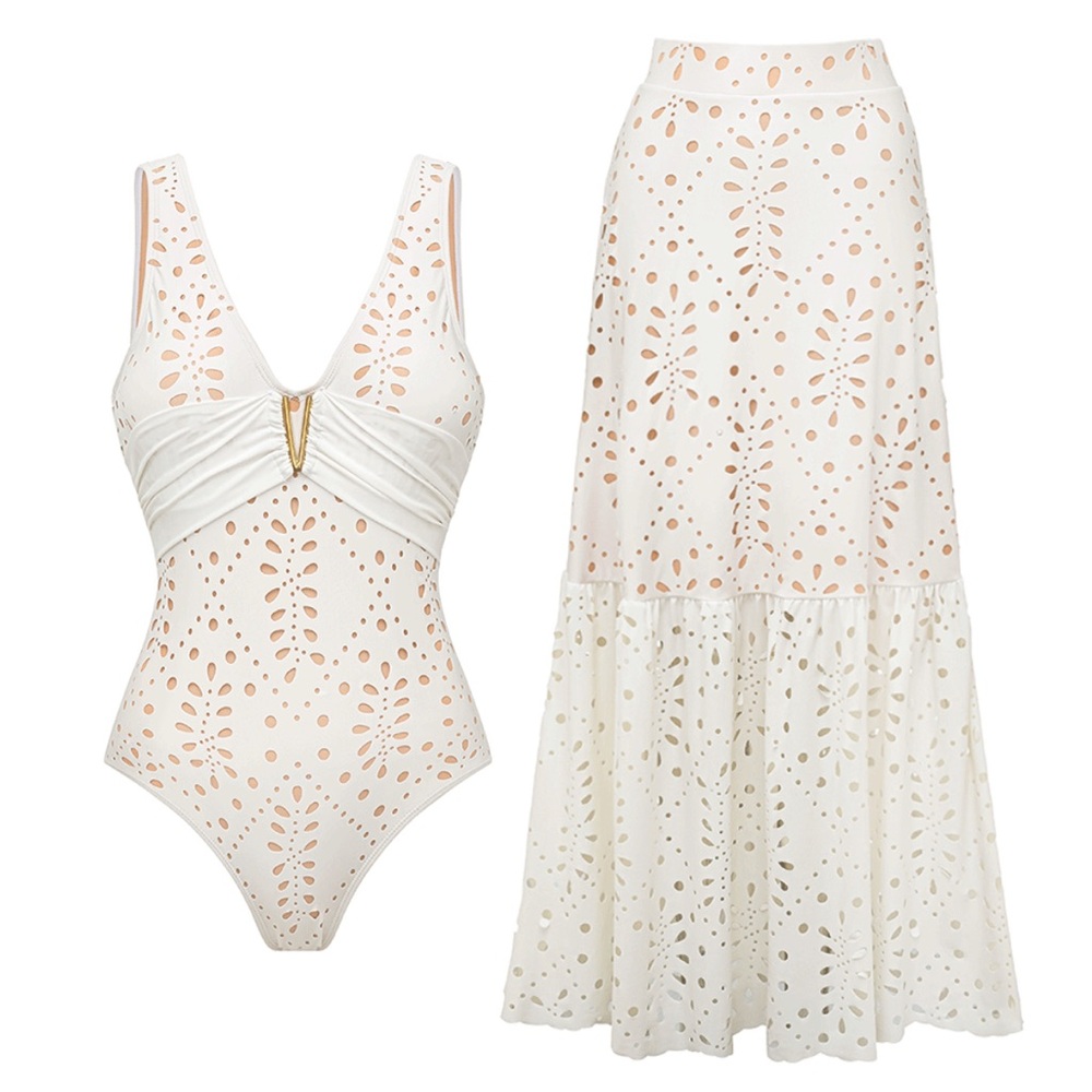 Elegant swimsuit set